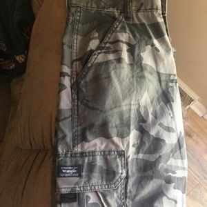 Wrangler Camo Pants
